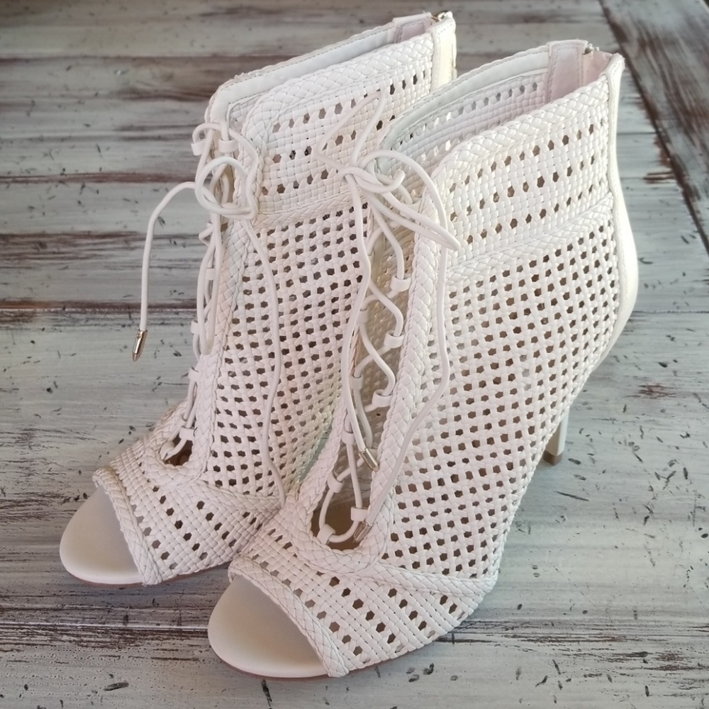 Sam Edelman Abbie peep toe lace-up bootie